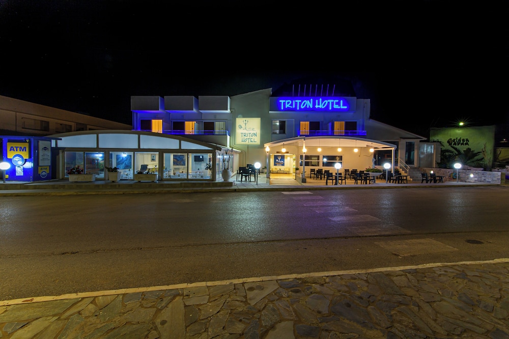 Hotel Triton — Hotel building in Malia
