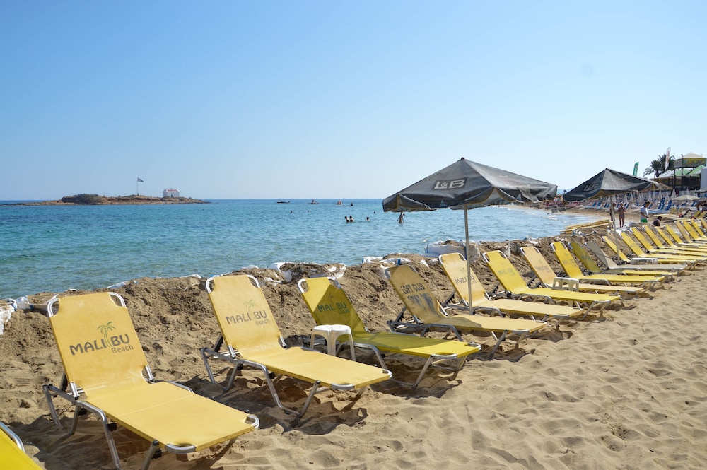 Hotel Triton — Beach in Malia