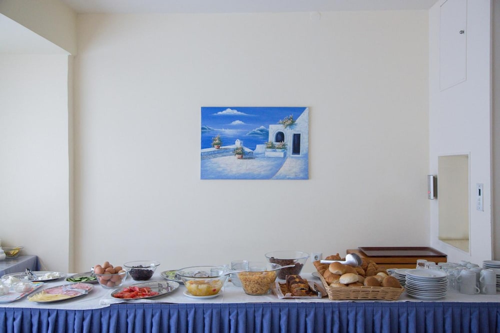 International Hotel — Restaurant & bars in Rhodes Town, South Aegean