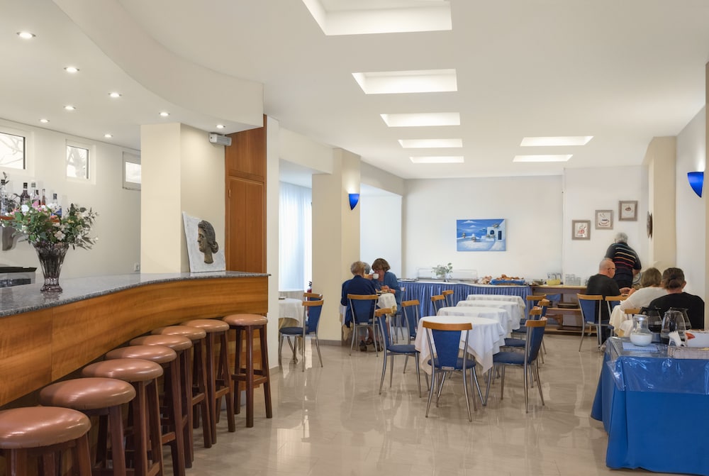 International Hotel — Restaurant & bars in Rhodes Town, South Aegean