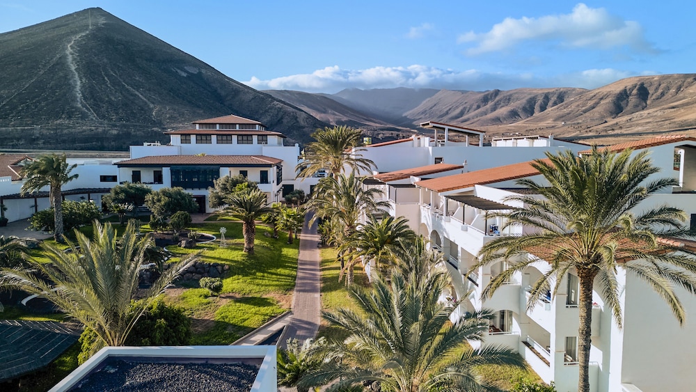 TUI MAGIC LIFE Fuerteventura — Hotel building in Esquinzo, Canary Islands