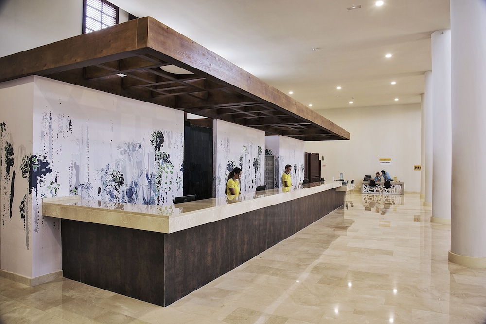 TUI MAGIC LIFE Fuerteventura — Hotel building in Esquinzo, Canary Islands