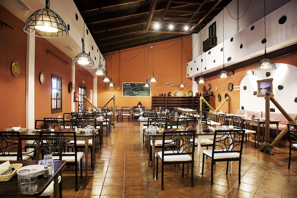 TUI MAGIC LIFE Fuerteventura — Restaurant & bars in Esquinzo, Canary Islands