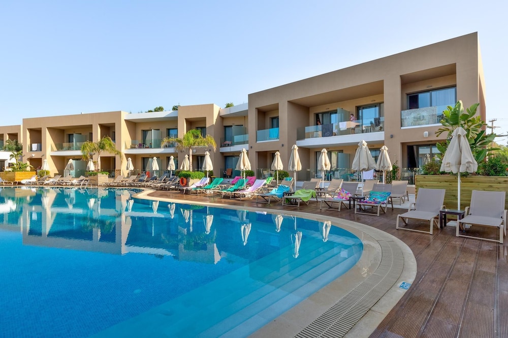 White Olive Elite Laganas - All Inclusive — Swimming pool in Laganas, Ionian Islands