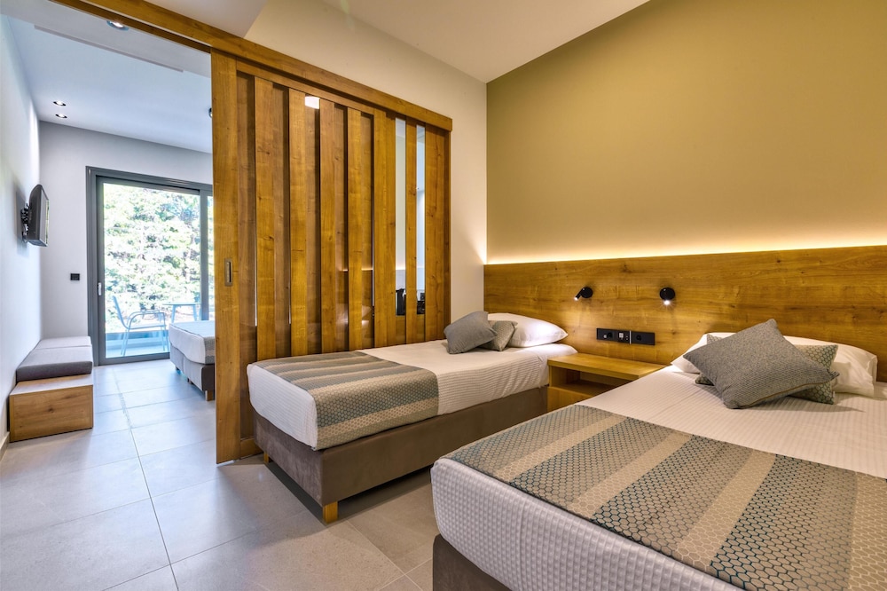White Olive Elite Laganas - All Inclusive — Hotel rooms in Laganas, Ionian Islands