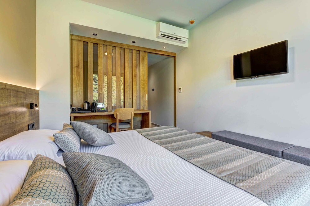 White Olive Elite Laganas - All Inclusive — Hotel rooms in Laganas, Ionian Islands