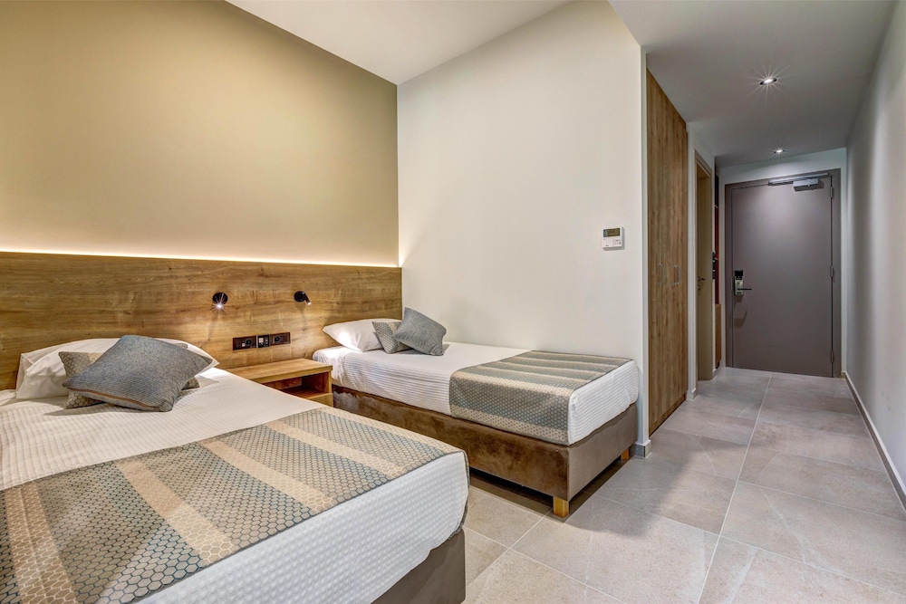White Olive Elite Laganas - All Inclusive — Hotel rooms in Laganas, Ionian Islands