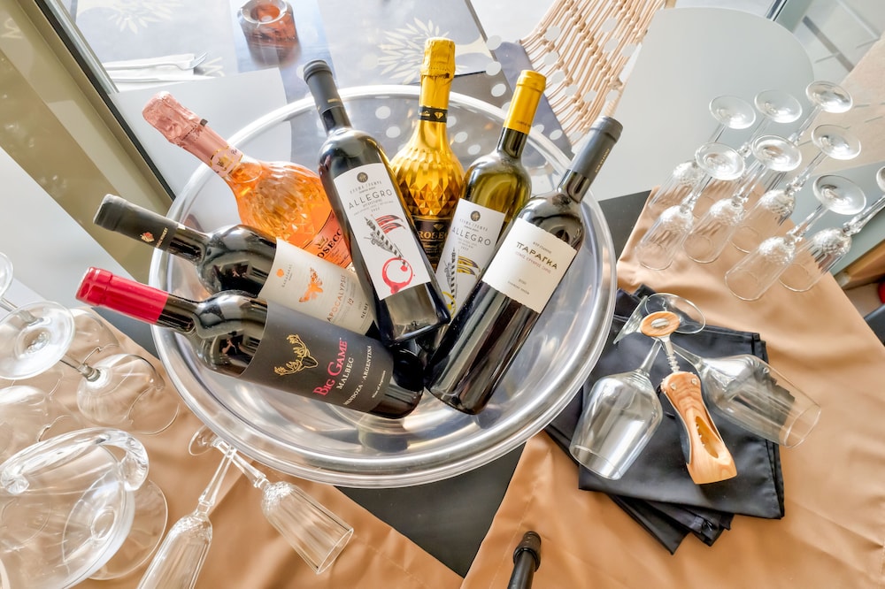 White Olive Elite Laganas - All Inclusive — Restaurant & bars in Laganas, Ionian Islands
