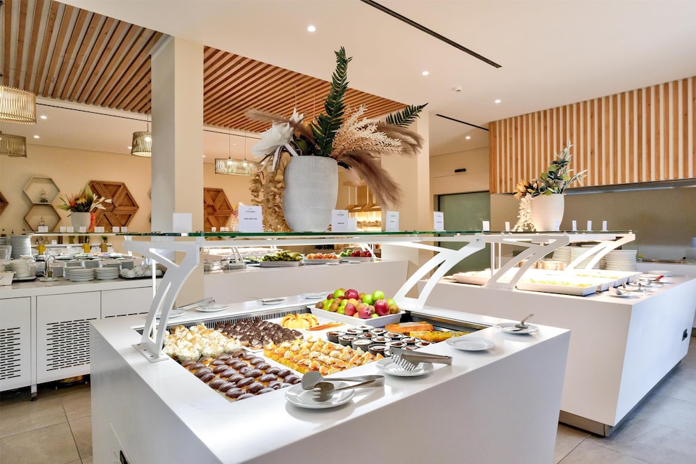 White Olive Elite Laganas - All Inclusive — Restaurant & bars in Laganas, Ionian Islands