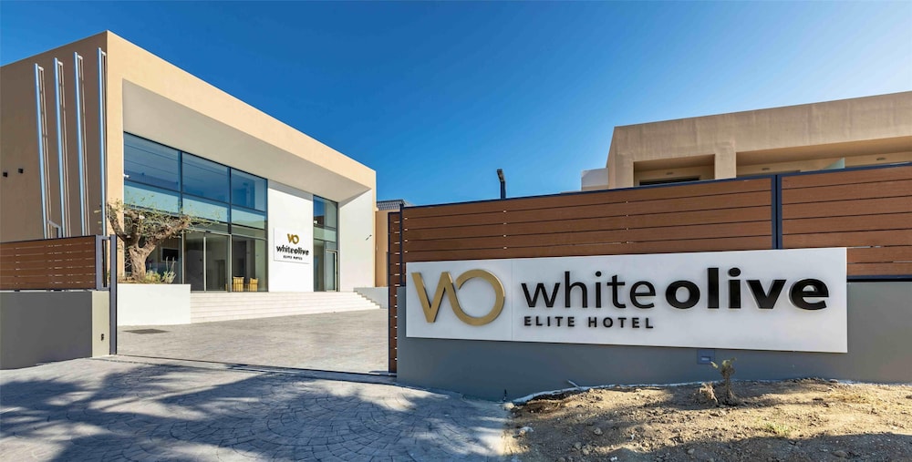 White Olive Elite Laganas - All Inclusive — Hotel building in Laganas, Ionian Islands