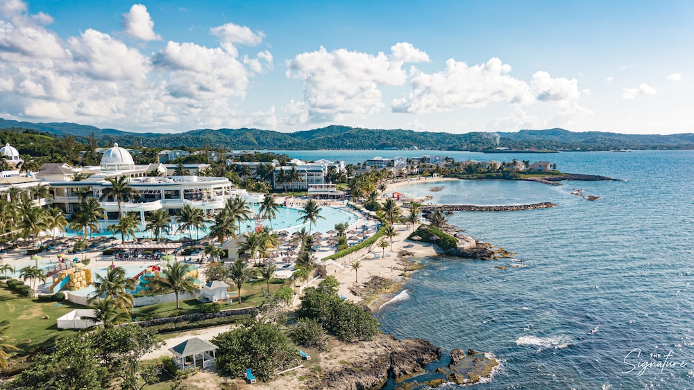 Grand Palladium Jamaica Resort & Spa All Inclusive — Swimming pool in Lucea