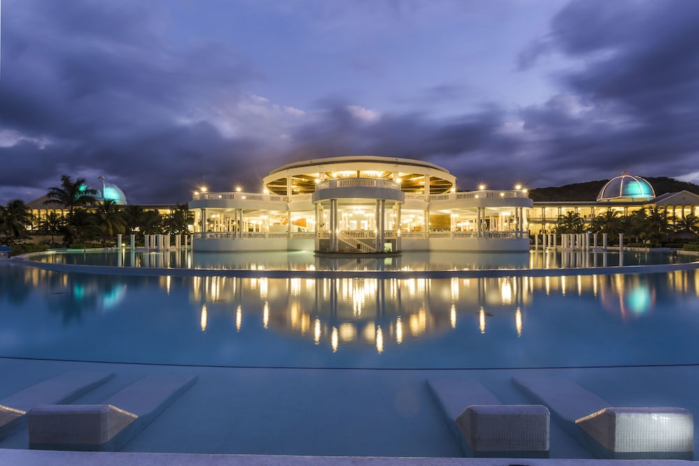 Grand Palladium Jamaica Resort & Spa All Inclusive — Swimming pool in Lucea
