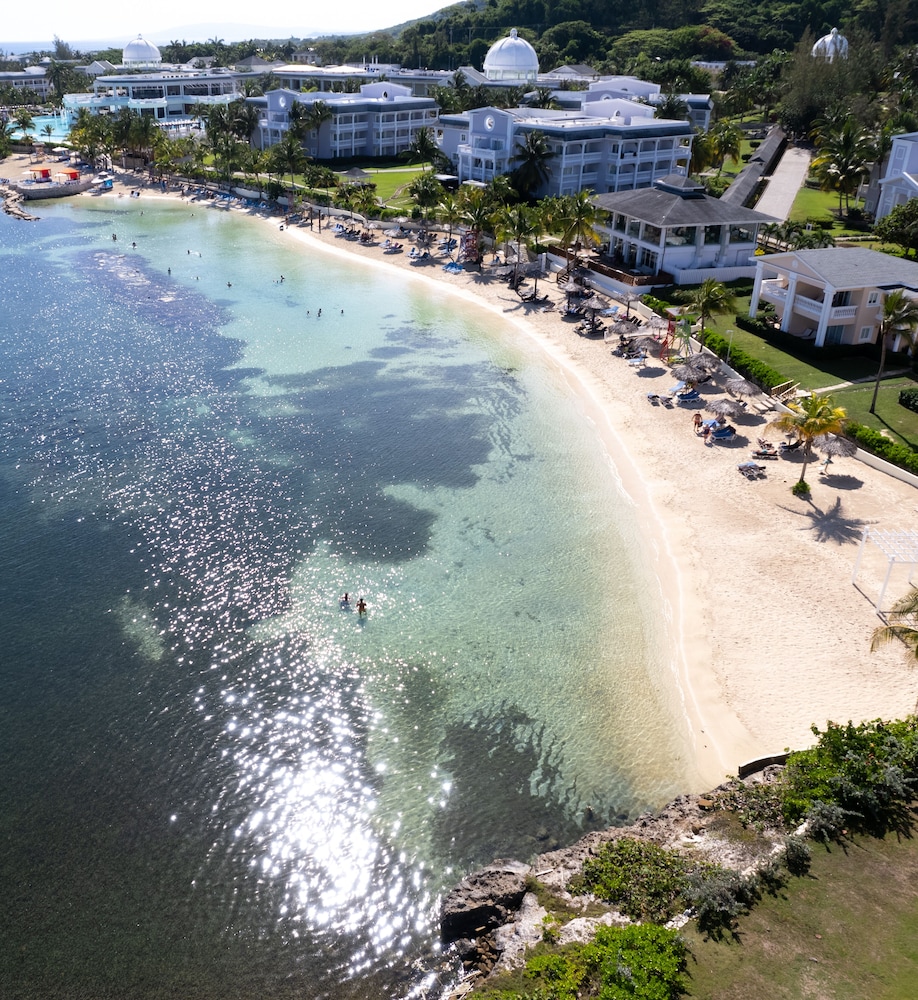 Grand Palladium Jamaica Resort & Spa All Inclusive — Beach in Lucea