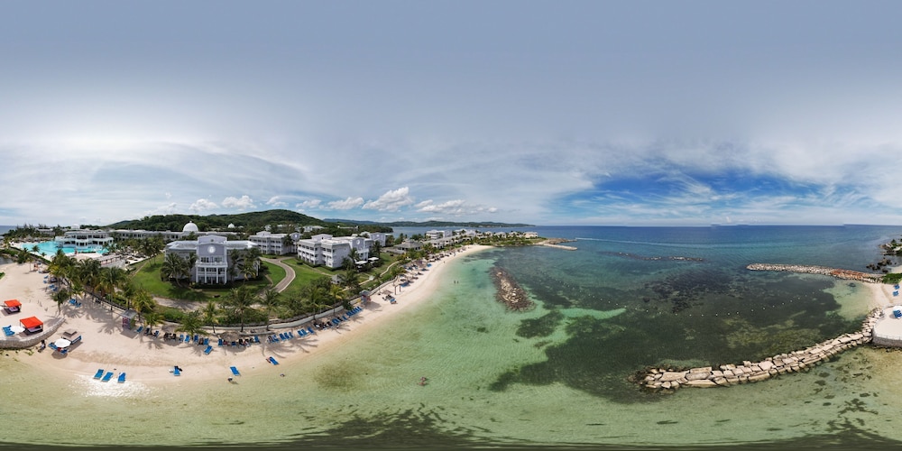 Grand Palladium Jamaica Resort & Spa All Inclusive — Beach in Lucea