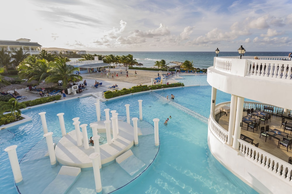 Grand Palladium Jamaica Resort & Spa All Inclusive — Swimming pool in Lucea