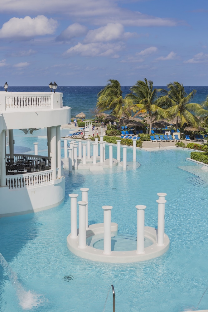 Grand Palladium Jamaica Resort & Spa All Inclusive — Swimming pool in Lucea