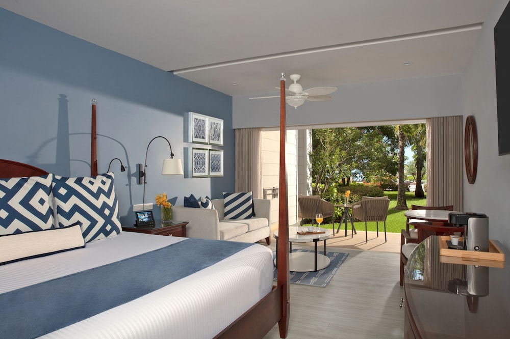 Secrets St. James Montego Bay - Luxury - Adults Only - All Inclusive — Hotel rooms in Montego Bay