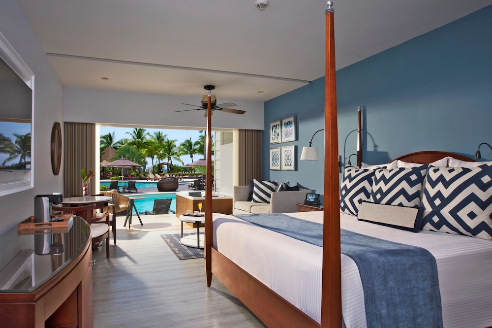 Secrets St. James Montego Bay - Luxury - Adults Only - All Inclusive — Hotel rooms in Montego Bay