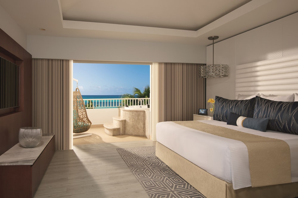 Secrets St. James Montego Bay - Luxury - Adults Only - All Inclusive — Hotel rooms in Montego Bay