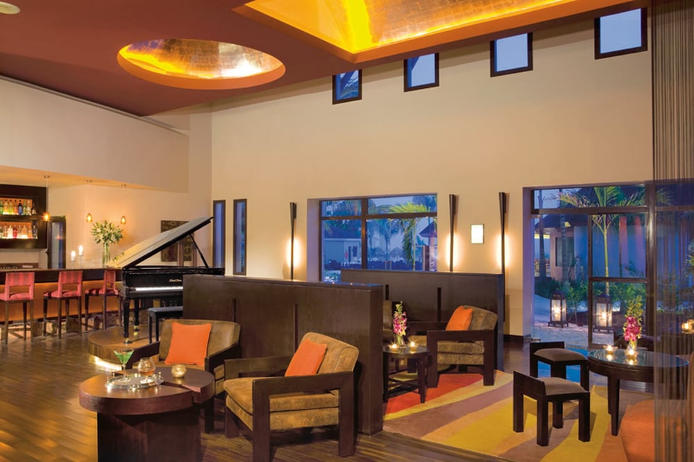 Secrets St. James Montego Bay - Luxury - Adults Only - All Inclusive — Restaurant & bars in Montego Bay