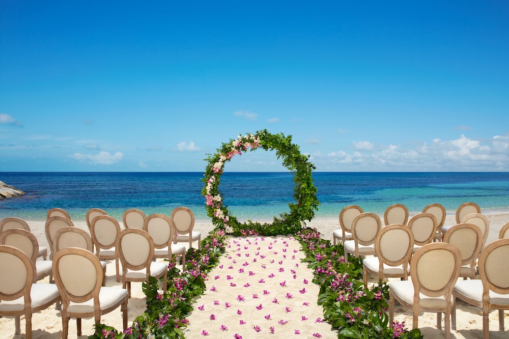 Secrets St. James Montego Bay - Luxury - Adults Only - All Inclusive — Beach in Montego Bay