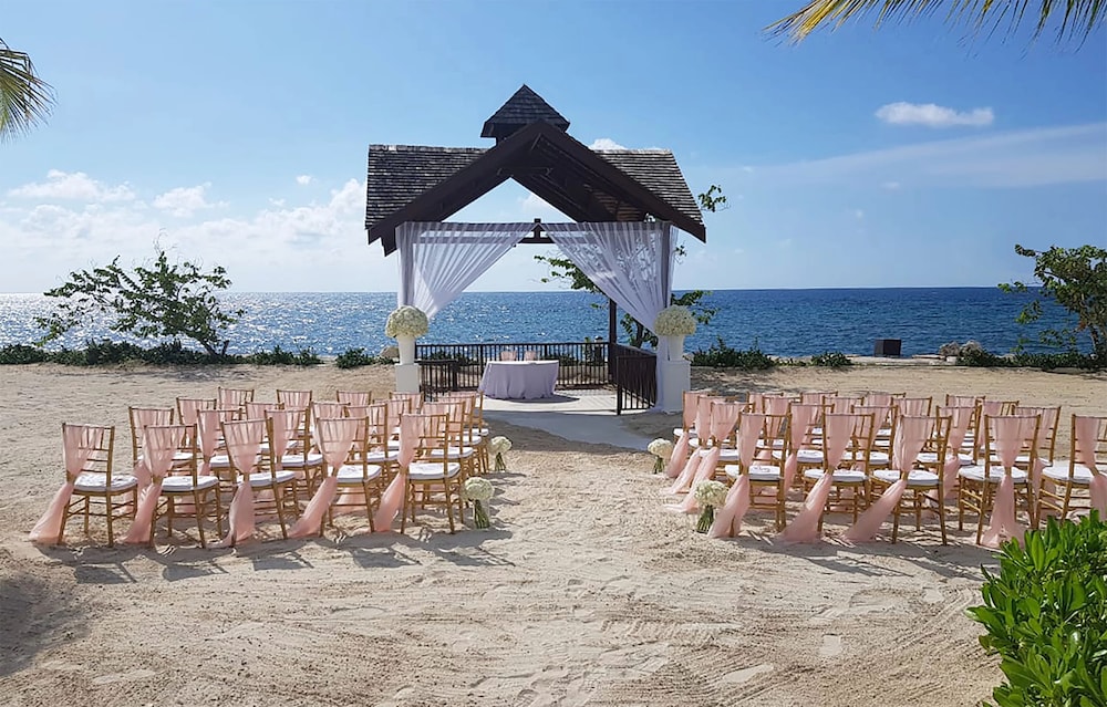 Secrets St. James Montego Bay - Luxury - Adults Only - All Inclusive — Beach in Montego Bay