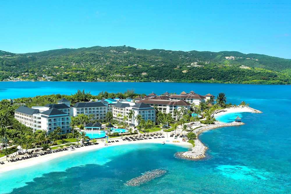 Secrets St. James Montego Bay - Luxury - Adults Only - All Inclusive — Beach in Montego Bay