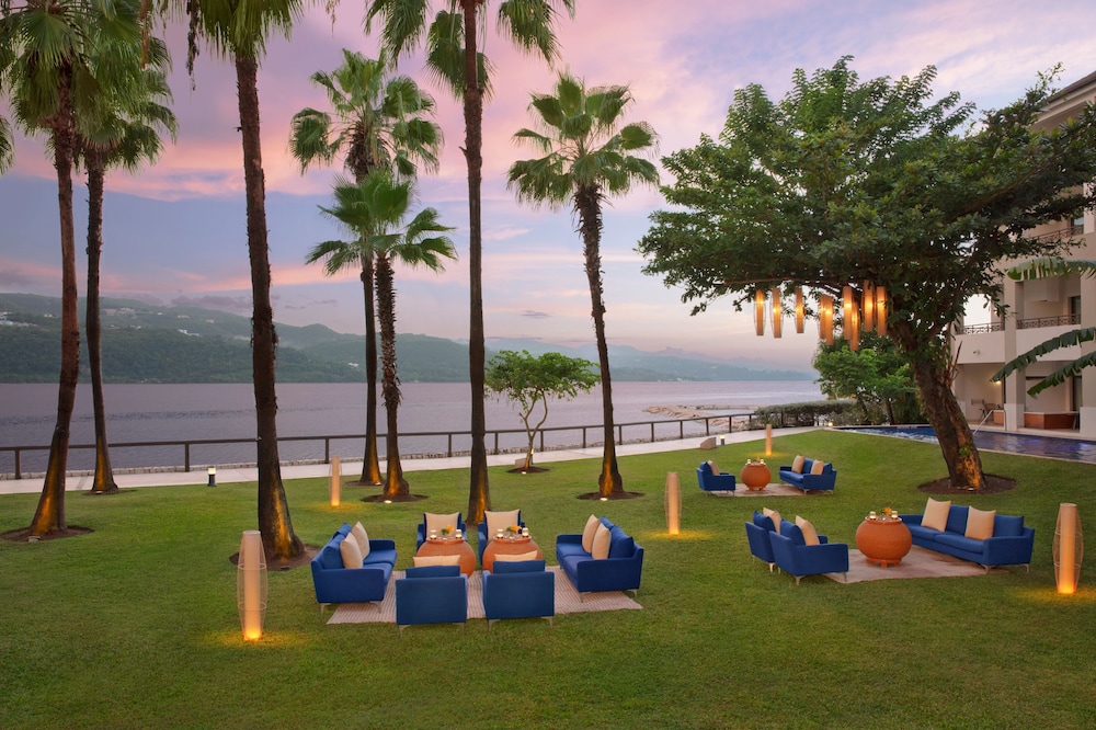 Secrets St. James Montego Bay - Luxury - Adults Only - All Inclusive — Restaurant & bars in Montego Bay