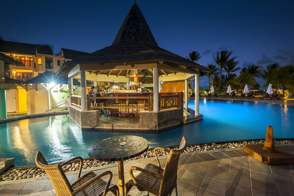 Jalsa Beach Hotel & Spa — Restaurant & bars in Poste de Flacq, Flacq