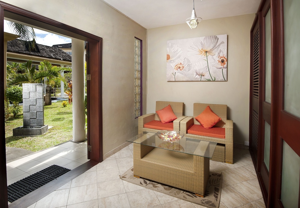 Jalsa Beach Hotel & Spa — Hotel rooms in Poste de Flacq, Flacq