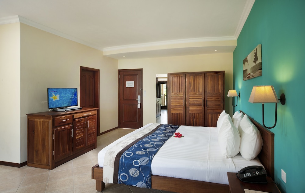 Jalsa Beach Hotel & Spa — Hotel rooms in Poste de Flacq, Flacq