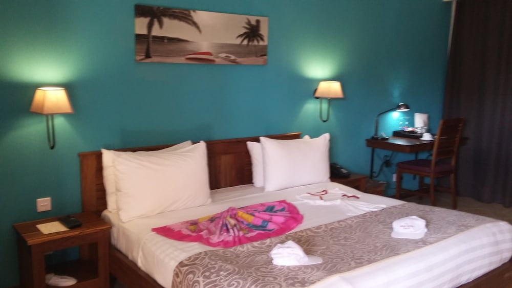 Jalsa Beach Hotel & Spa — Hotel rooms in Poste de Flacq, Flacq