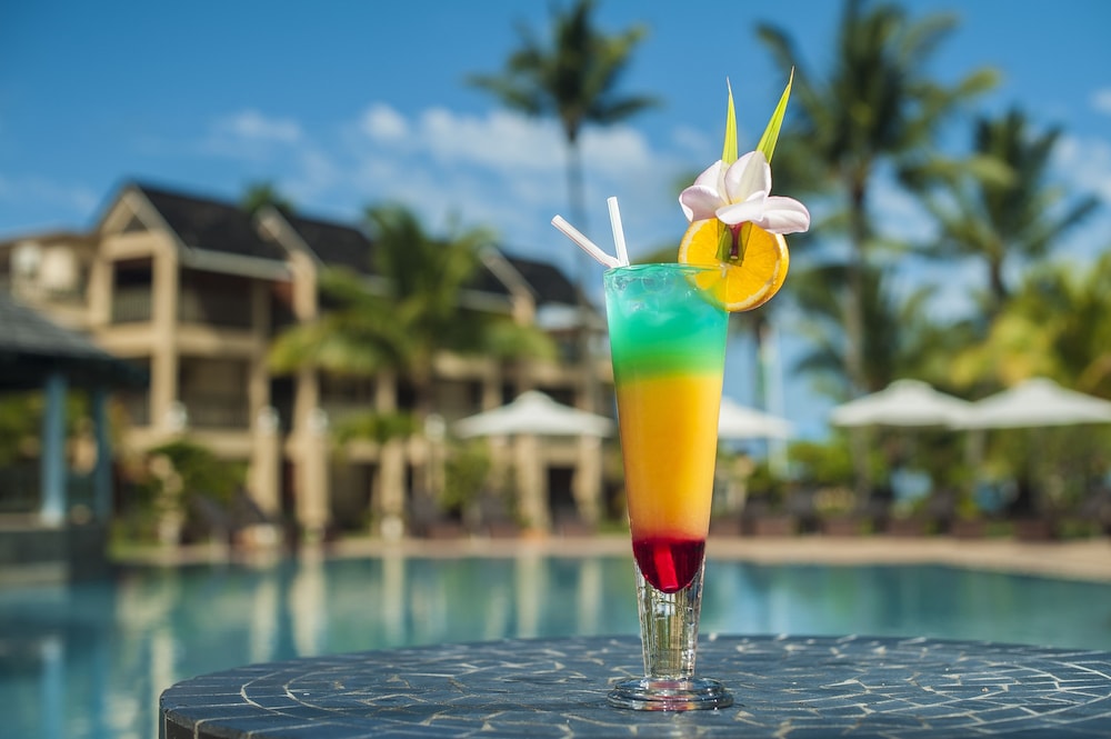 Jalsa Beach Hotel & Spa — Restaurant & bars in Poste de Flacq, Flacq