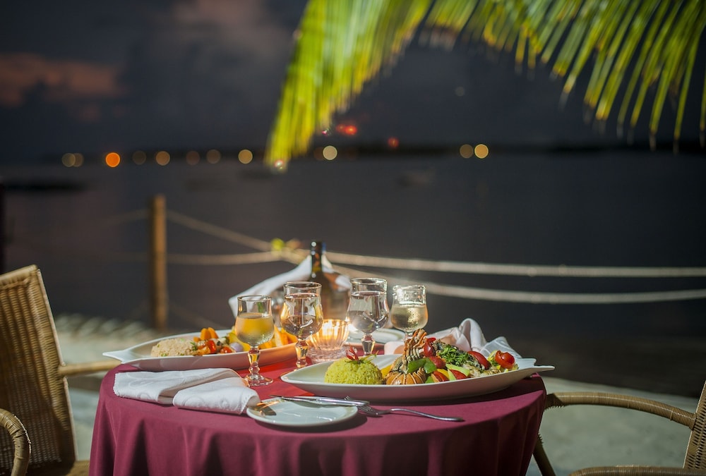 Jalsa Beach Hotel & Spa — Restaurant & bars in Poste de Flacq, Flacq