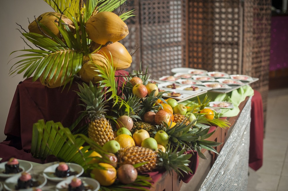 Jalsa Beach Hotel & Spa — Restaurant & bars in Poste de Flacq, Flacq
