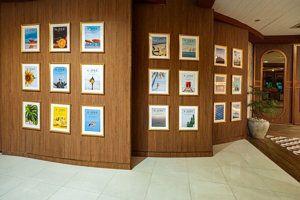 The Cruise Hotel — Hotel building in Pattaya, Chonburi