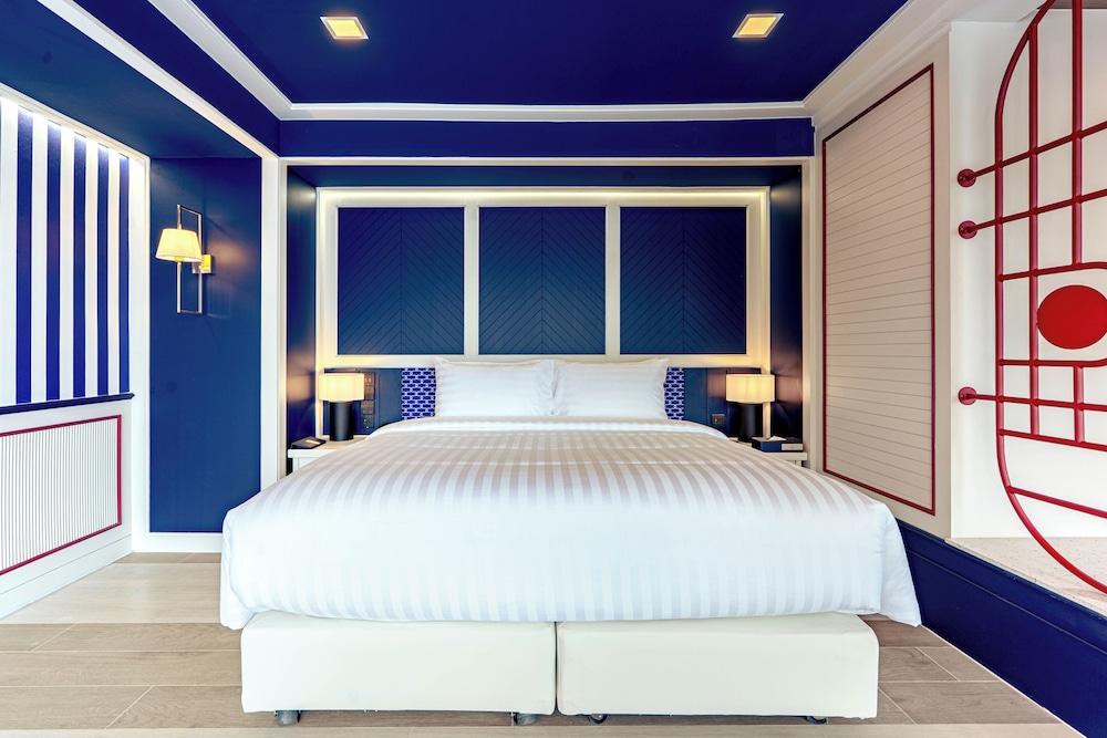 The Cruise Hotel — Hotel rooms in Pattaya, Chonburi