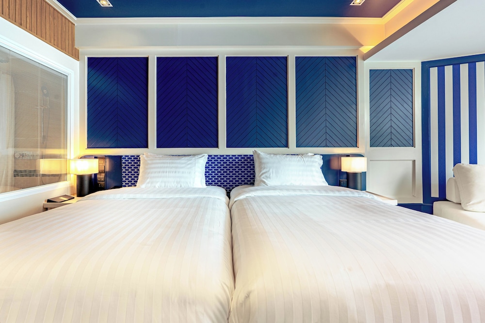The Cruise Hotel — Hotel rooms in Pattaya, Chonburi