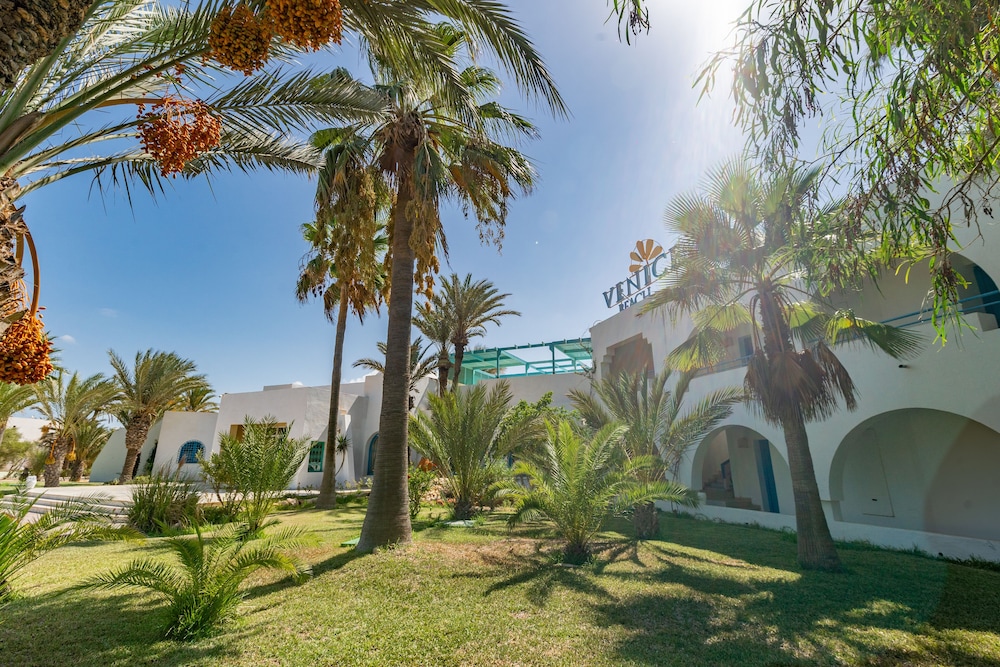 Hotel Venice Beach - Families and Couples Only — Hotel building in Midoun, Medenine
