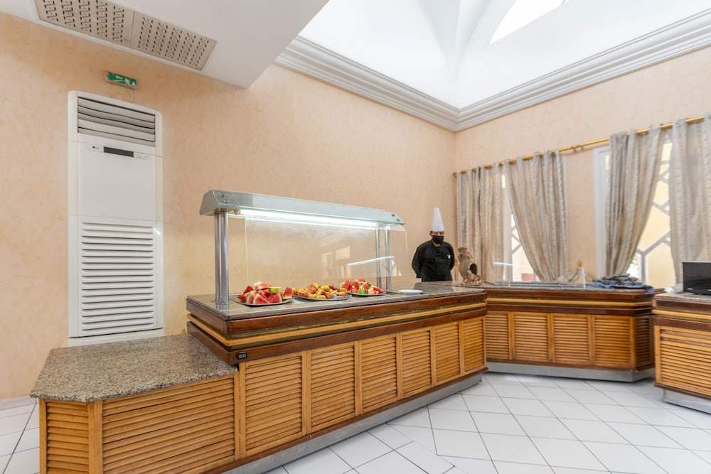 Hotel Venice Beach - Families and Couples Only — Restaurant & bars in Midoun, Medenine