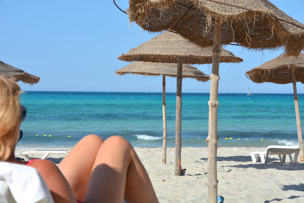 Hotel Venice Beach - Families and Couples Only — Beach in Midoun, Medenine