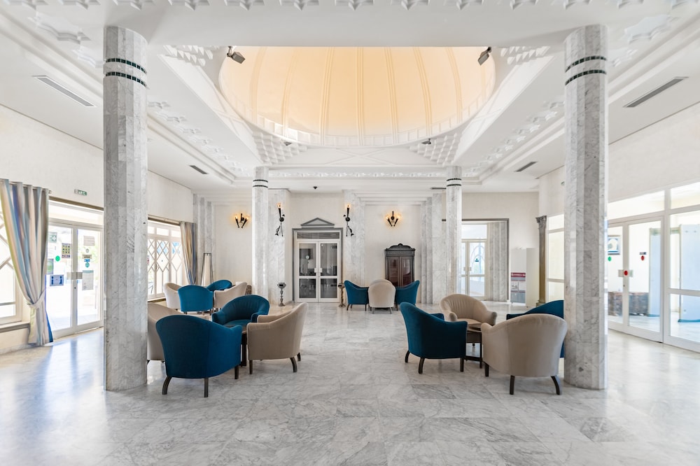 Hotel Venice Beach - Families and Couples Only — Hotel building in Midoun, Medenine