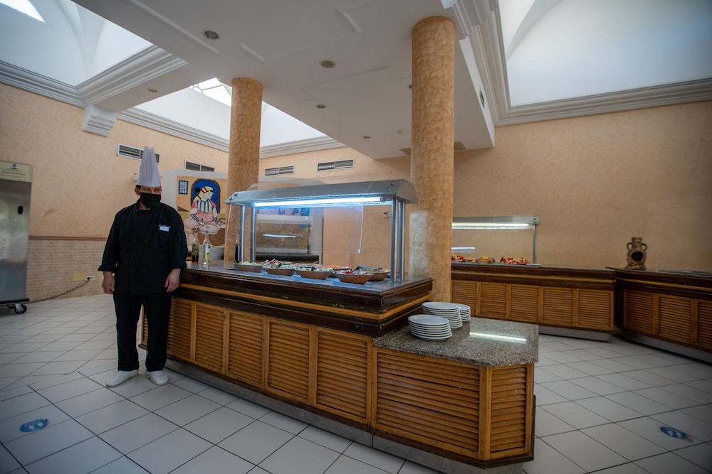 Hotel Venice Beach - Families and Couples Only — Restaurant & bars in Midoun, Medenine