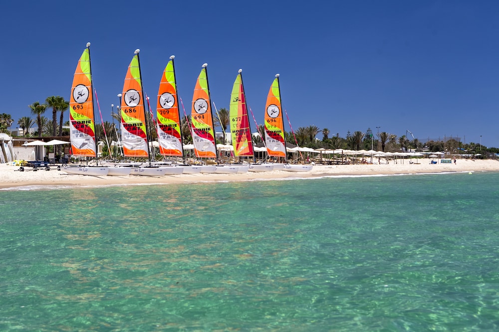 CALIMERA Delfino Beach Resort & Spa - All inclusive — Beach in Hammamet, Nabeul