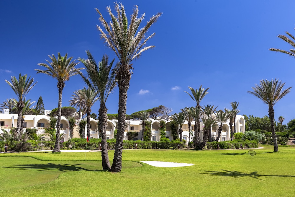 CALIMERA Delfino Beach Resort & Spa - All inclusive — Hotel building in Hammamet, Nabeul