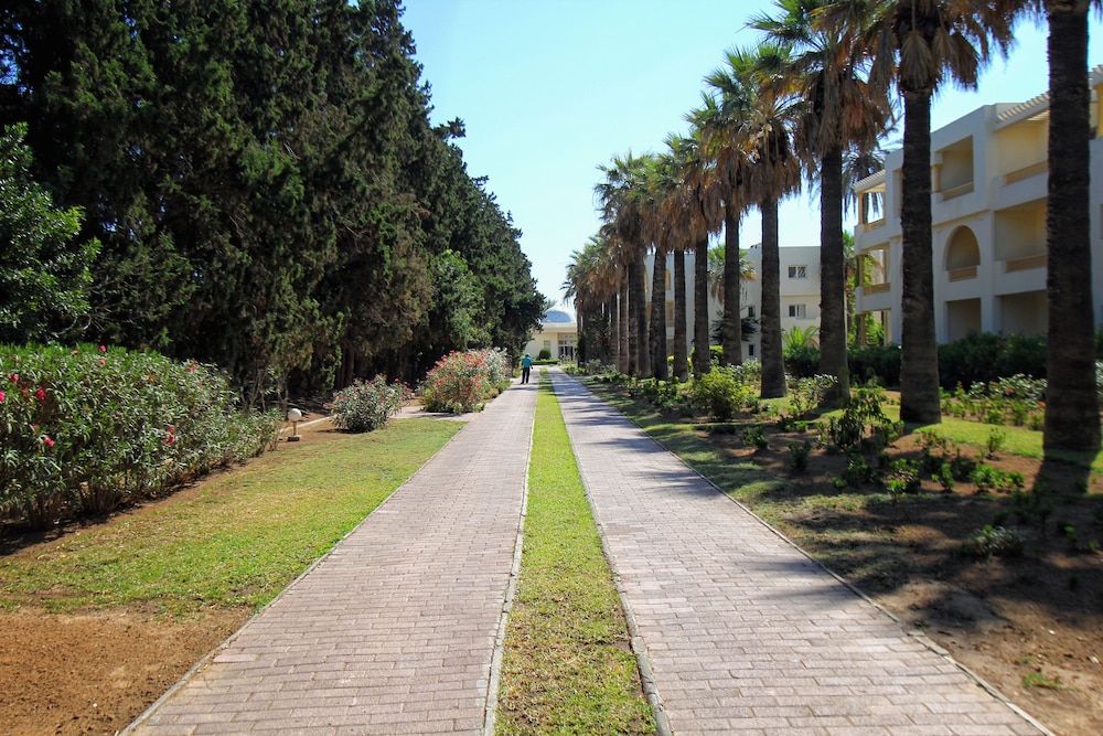 CALIMERA Delfino Beach Resort & Spa - All inclusive — Hotel building in Hammamet, Nabeul