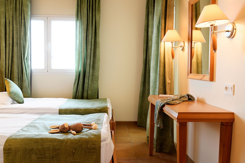 CALIMERA Delfino Beach Resort & Spa - All inclusive — Hotel rooms in Hammamet, Nabeul