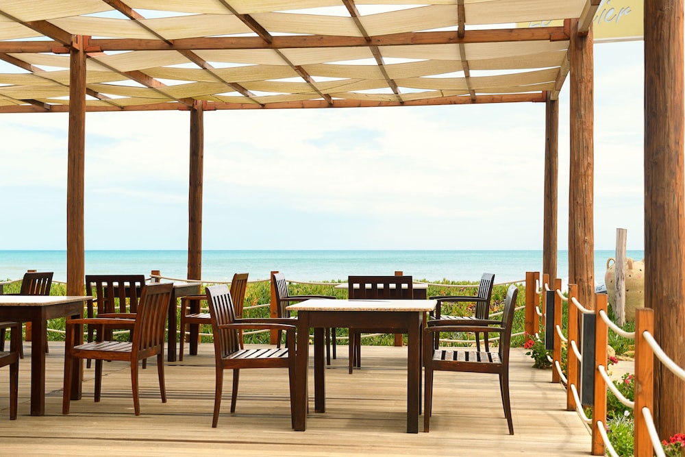 CALIMERA Delfino Beach Resort & Spa - All inclusive — Restaurant & bars in Hammamet, Nabeul