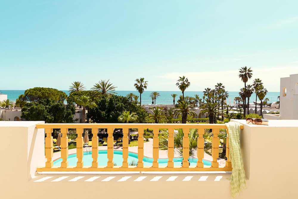 CALIMERA Delfino Beach Resort & Spa - All inclusive — Swimming pool in Hammamet, Nabeul