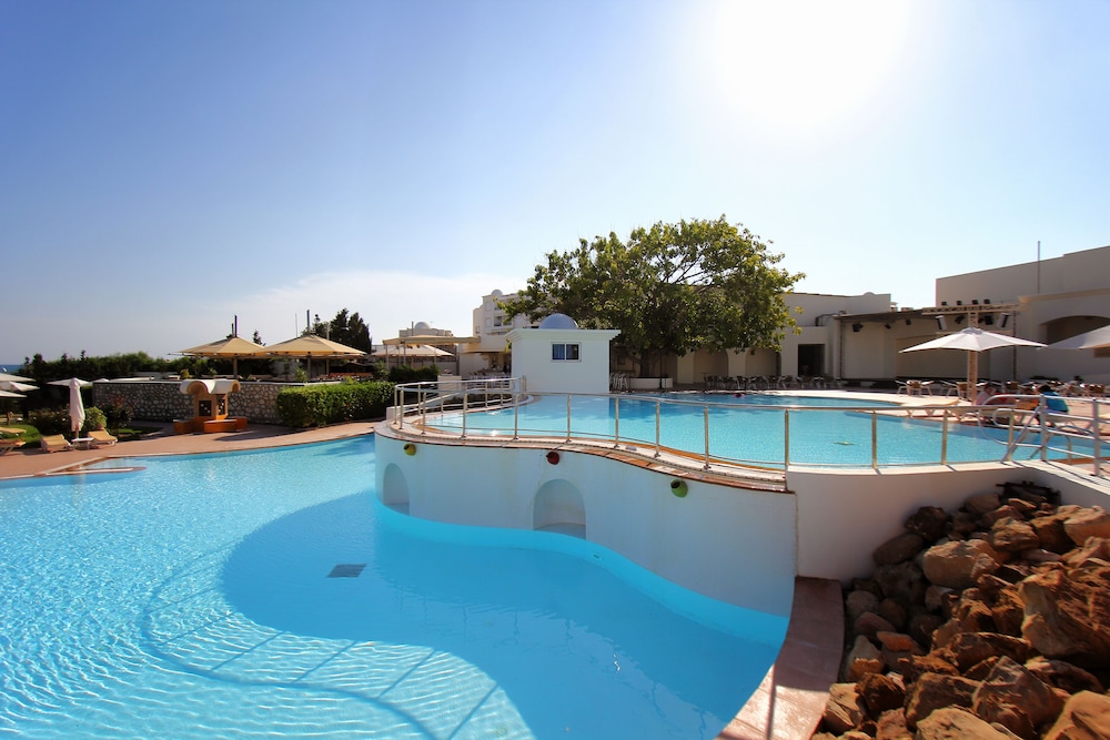 CALIMERA Delfino Beach Resort & Spa - All inclusive — Swimming pool in Hammamet, Nabeul